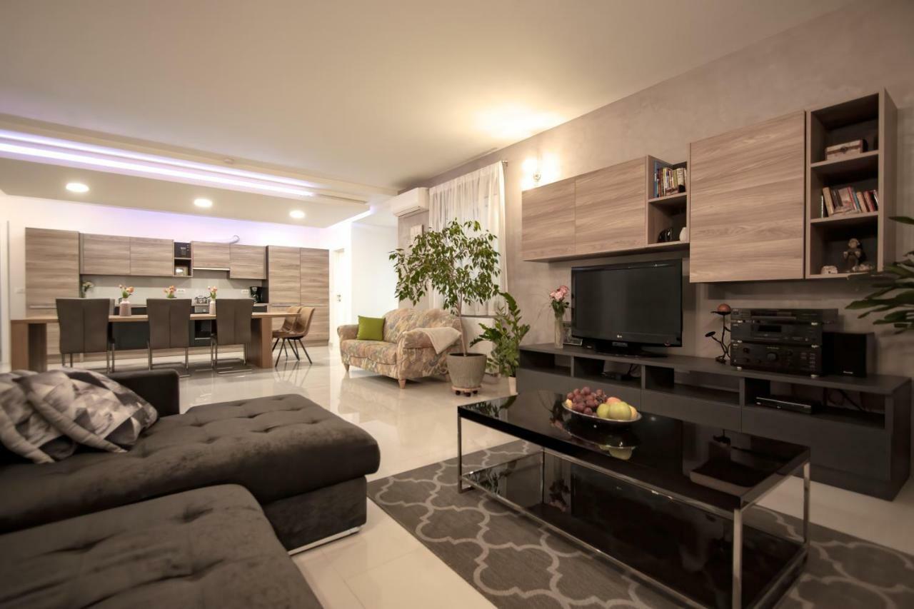 Apartman Nebo Daire Pula Dış mekan fotoğraf